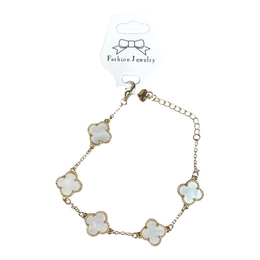 3PCS STAINLESS STEEL GOLD BRACELET WITH WHITE CLOVERS