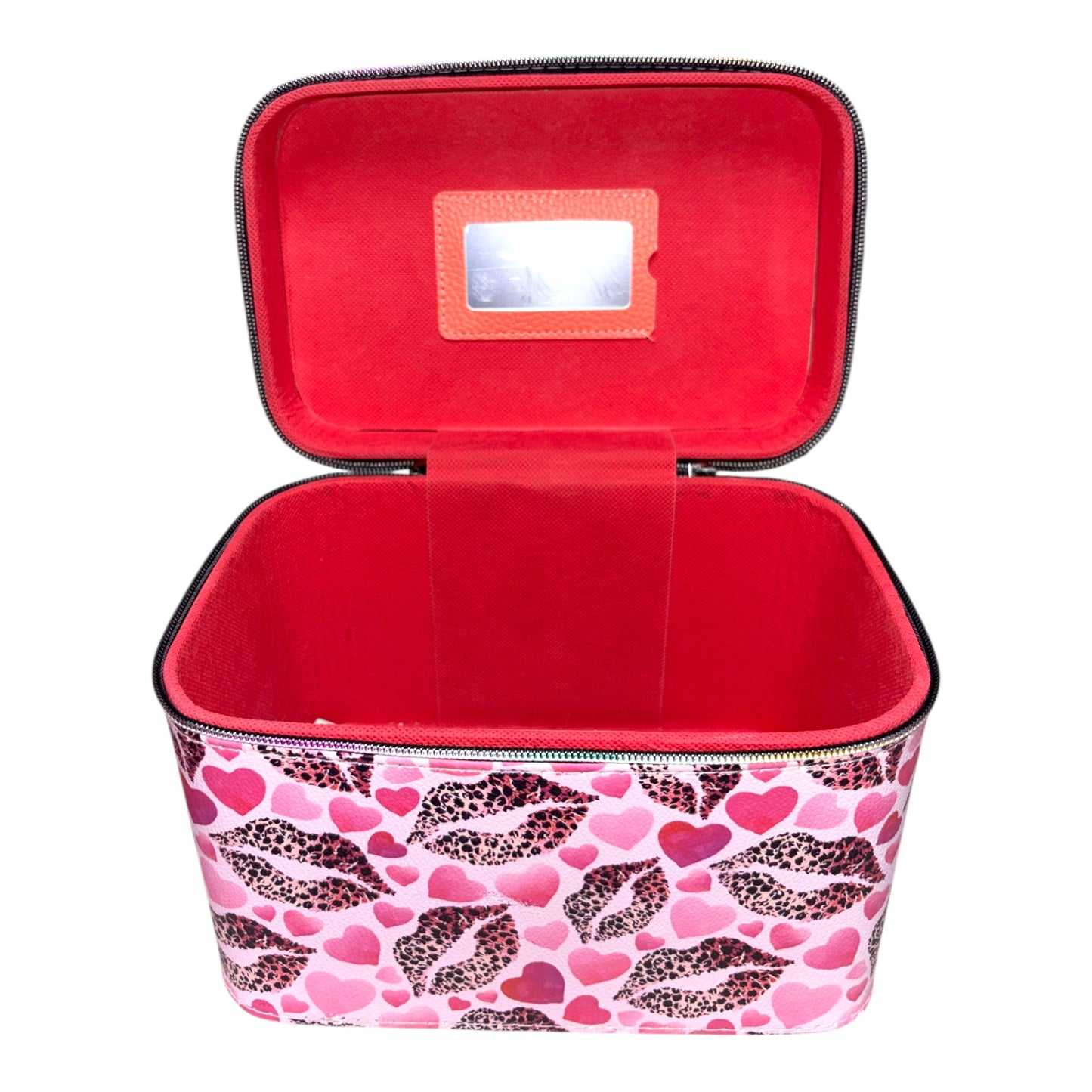HEARTS AND KISSES 3PCS CARRY ON MAKEUP BOX